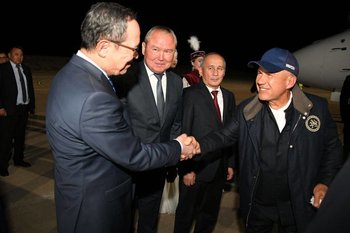 Минниханов прибыл в Кыргызстан для участия в заседании по сохранению снежного барса