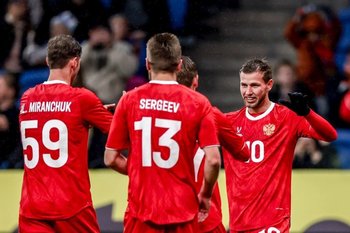 Сборная России разгромила в Москве команду Боливии в товарищеском матче