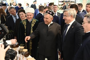 Рустам Минниханов: «Наша основа — деревни. А основа этих деревень — предприниматели»