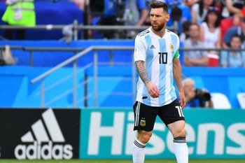 Агент Барбоза призвал «Аль-Хиляль» предложить Месси контракт, превосходящий сделку Роналду