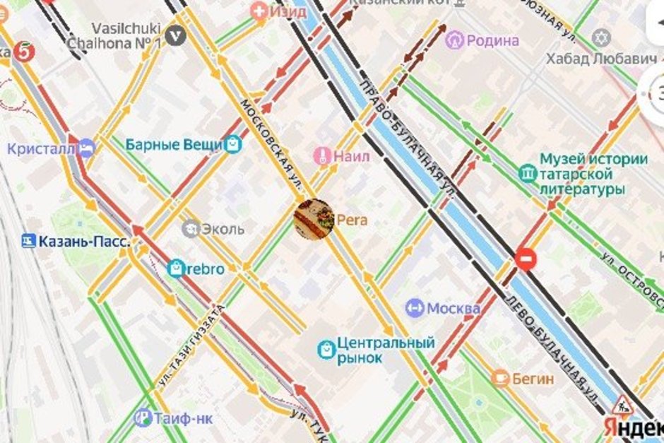 Утром в центре Казани образовались пробки из-за введенных ограничений в связи с марафоном
