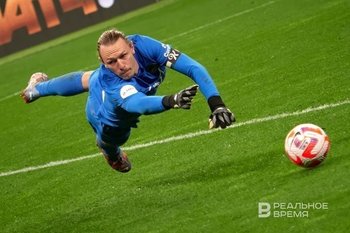 ПСЖ не упомянул российского вратаря Сафонова в списке вызванных в сборные игроков