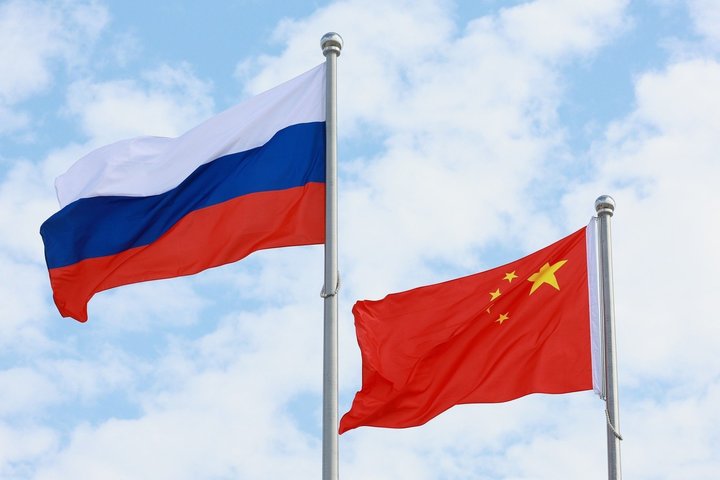 Россия и КНР заключили 15 соглашений в ходе встречи глав правительств