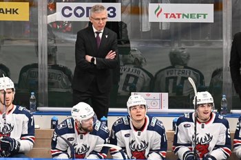 «Вопрос исчерпан»: Ларионов отреагировал на слухи об уходе Карпухина из СКА