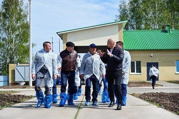 Минниханов посетил Арский район Татарстана, обсудив вопросы посевной и поддержки ветеранов
