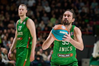 Посмотрели на Рахимова и поняли, как не надо. Новичок Швед вырвал для УНИКСа победу у ЦСКА