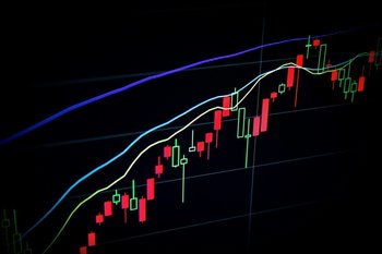 Инвесторы, работающие по новым правилам, смогут переводить средства со счетов типа «Ин» за рубеж