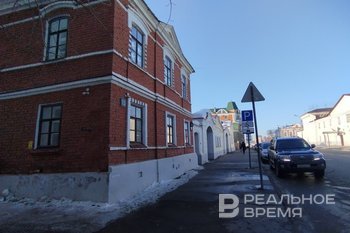 Гид по улице Япеева: просветительницы Мануйловы и опекуны поэта Каменева