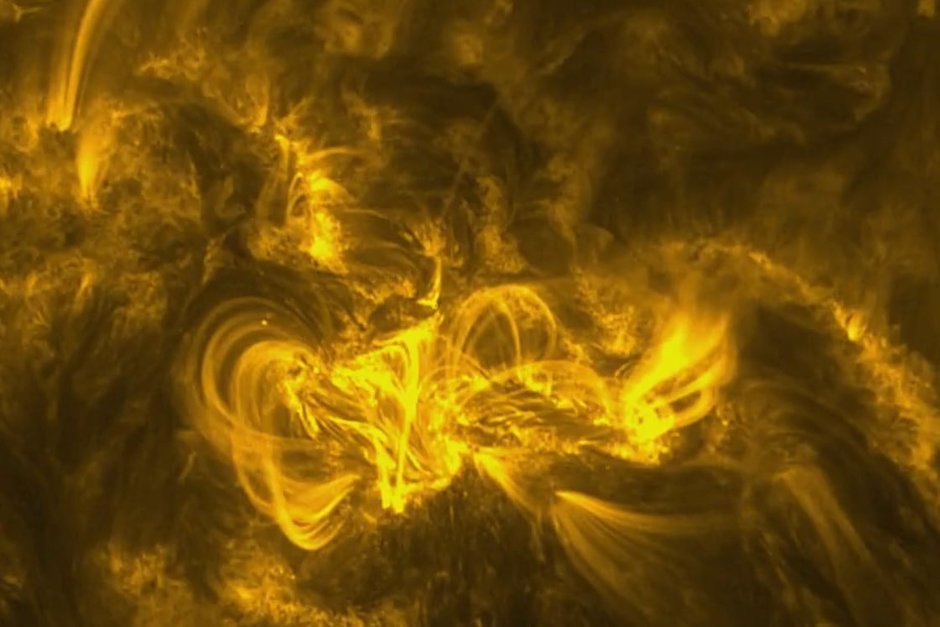 На Солнце произошла мощнейшая за 4 месяца вспышка: магнитные бури начнутся уже завтра