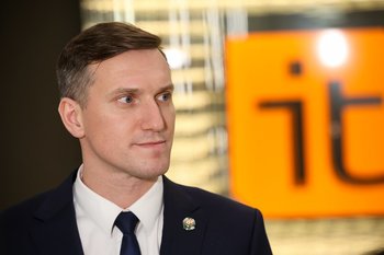 Миллиард в год на программу развития ИИ, обновление системы оповещения и новая киберугроза