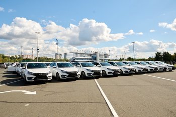 Богатые берут: продажи новых легковых автомобилей в Татарстане скакнули вверх