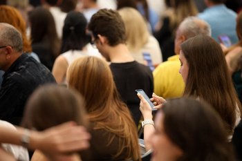 Мессенджер MAX попал в число самых популярных приложений в Казани