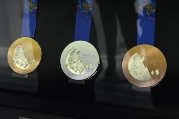 МОК заявил о планах награждения российских фигуристов за командный турнир Олимпиады-2022