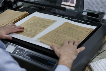 Грамоты Ивана Грозного, учебник XI века и собственная лаборатория: как в Казани хранят редкие рукописи