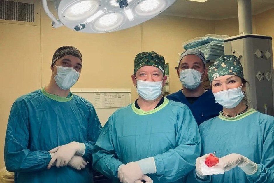 В РКБ Татарстана удалили крупную липому на лице пациента