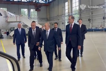 «Превышает западные показатели»: Путин осмотрел образцы новой российской авиационной техники