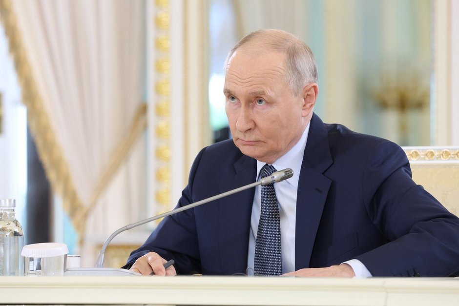 Путин призвал отложить снижение порога выручки для уплаты НДС