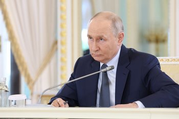 Путин призвал отложить снижение порога выручки для уплаты НДС