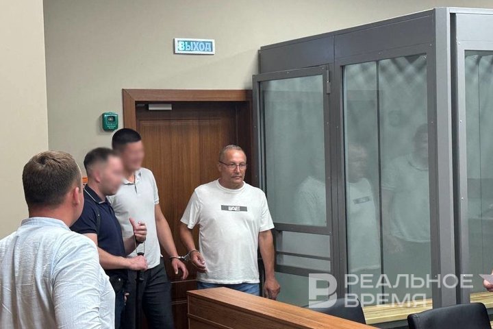 «Никаких денег не брал»: суд продлил задержание экс-начальника отдела Гостехнадзора по Альметьевску