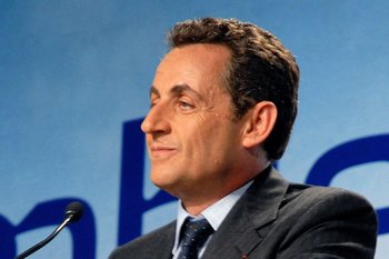 Экс-президента Франции Николя Саркози приговорили к 5 годам тюрьмы