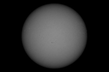 Ученые: число солнечных пятен резко сократилось