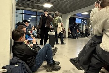 Выдали коврики и воду: казанцы рассказали о шести переносах рейса Санкт-Петербург — Казань