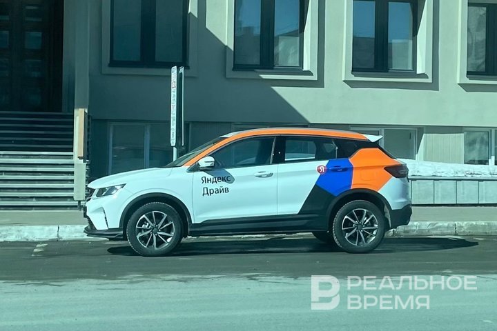 15-летний водитель каршеринга врезался в дом, разогнавшись до 145 километров в час