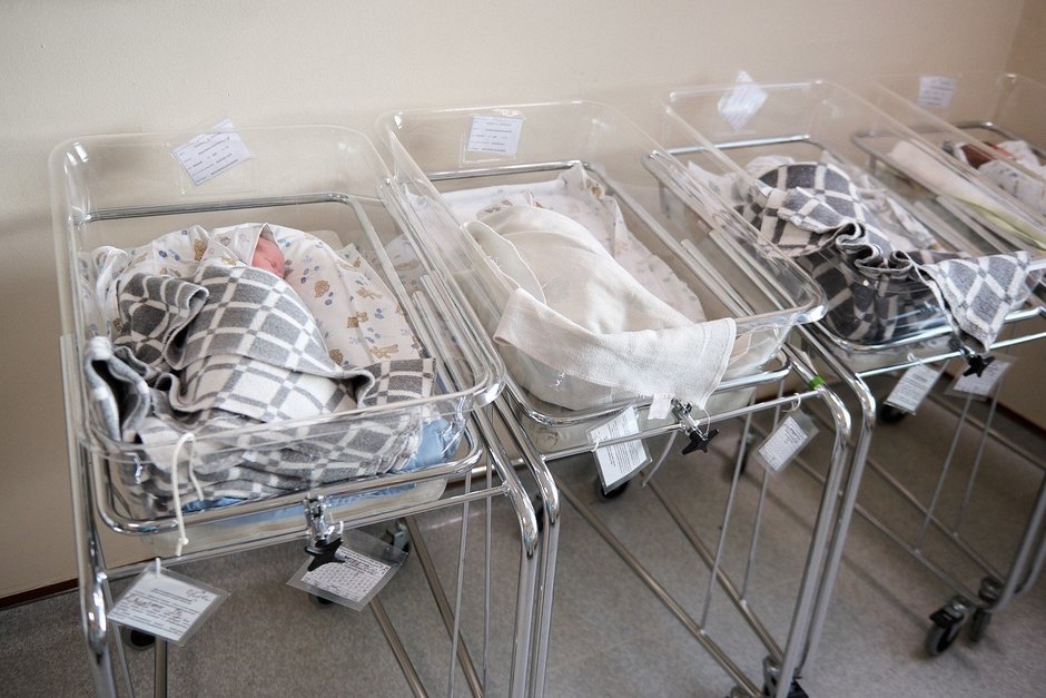 Депутаты предложили оформлять все документы новорожденного прямо в роддоме