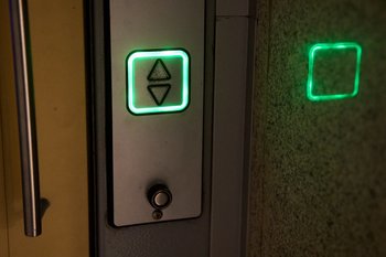 В России могут ввести повышенные взносы на капремонт для домов с лифтами