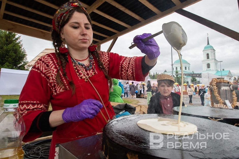 Блинопеки в Казани зарабатывают 70—71 тыс. рублей в месяц, в России — почти в два раза больше