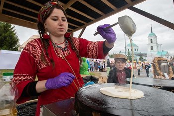 Блинопеки в Казани зарабатывают 70—71 тыс. рублей в месяц, в России — почти в два раза больше