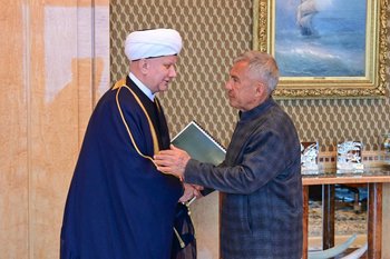 Минниханов обсудил с муфтием Москвы вопросы развития исламского образования и строительство мечети