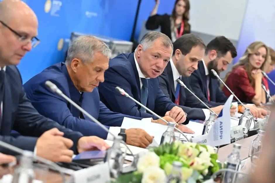Минниханов принял участие в собрании Ассоциации инновационных регионов России