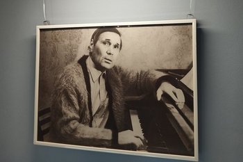 Гастрольный график, сеты концертов и список покупок: в Казани представили дневник Ильхама Шакирова