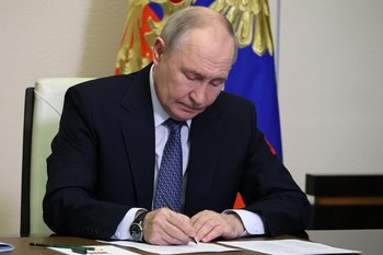Путин поручил разработать программу восстановления пострадавшей от терактов инфраструктуры