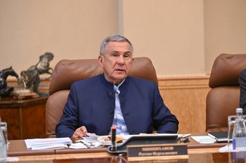 Минниханов поделился опытом управления и развития с кадровым резервом Кировской области