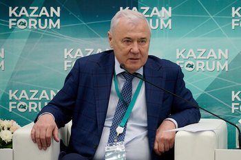 Анатолий Аксаков первым получил зарплату цифровым рублем