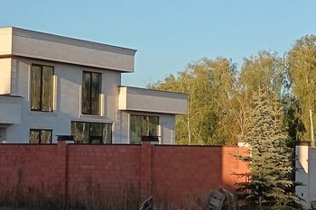 В России таунхаусы оказались на 54% дешевле новостроек и на 41% выгоднее вторички