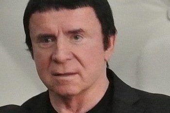 Анатолия Кашпировского госпитализировали в Москве после потери сознания в аэропорту