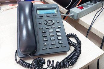 Роспотребнадзор прокомментировал запуск горячей линии из-за нового штамма коронавируса