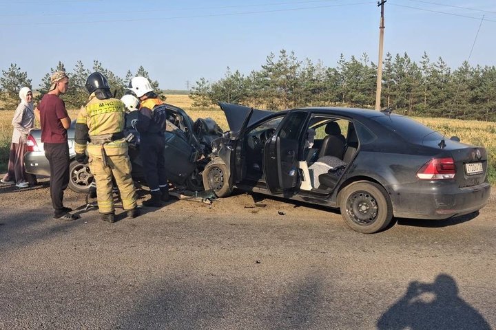 Четыре человека погибли в результате лобового столкновения в Татарстане