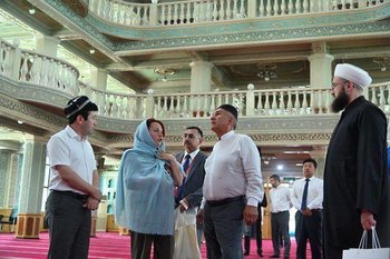 Рустам Минниханов посетил татарскую мечеть в городе Урумчи в Китае