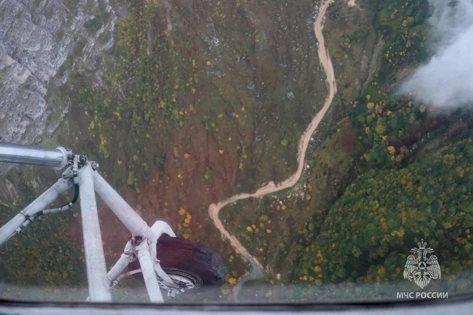 Двое туристов сорвались со скалы при подъеме на гору Фишт, один погиб