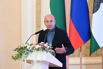 Ильсур Метшин наградил Игоря Крутого за проведение «Новой волны»