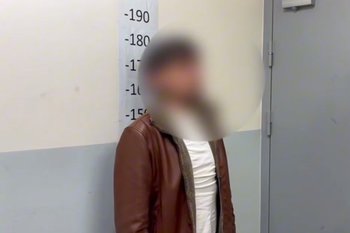 Обнародованы кадры задержания мужчины, сообщившего о бомбе в самолете из Нижнекамска