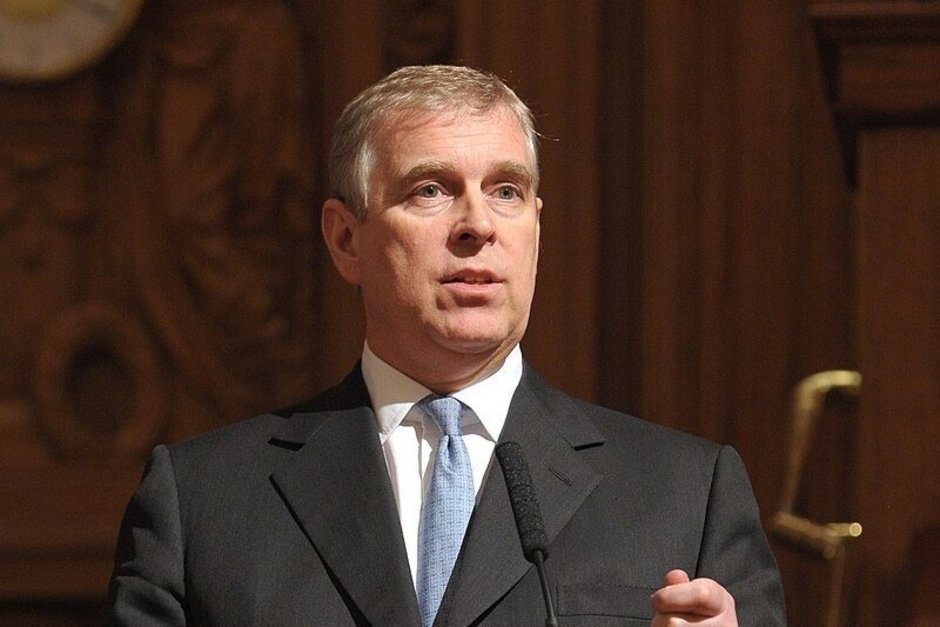 Брат короля Великобритании принц Эндрю откажется от титула герцога