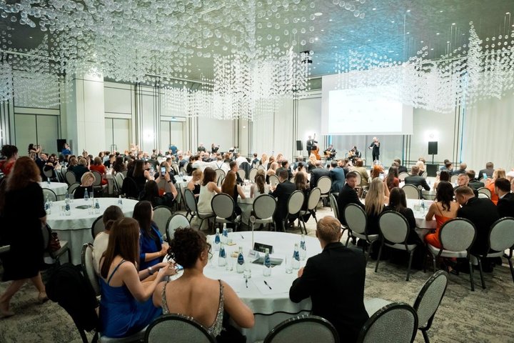 В рамках светского раута в Казани определили победителя интеллектуальной битвы «Строители vs промышленники»