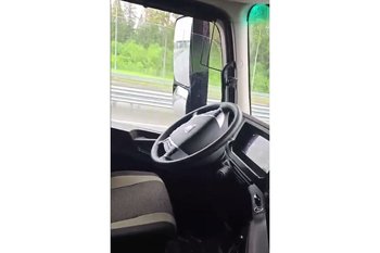 Гендиректор КАМАЗа доехал до ПМЭФ на беспилотном грузовике