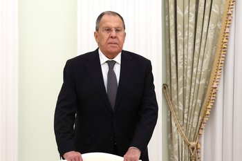 Лавров заявил о подготовке НАТО к войне с Россией