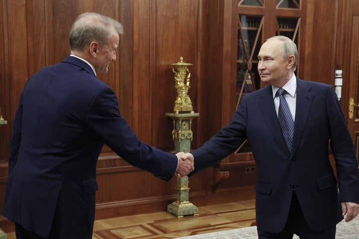 Путин встретился с Германом Грефом для обсуждения работы Сбербанка